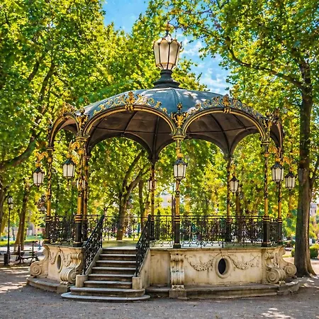 Апартаменты Le Perchoir De Picasso Gare Cosy Sous Les Toits 3 Pers *