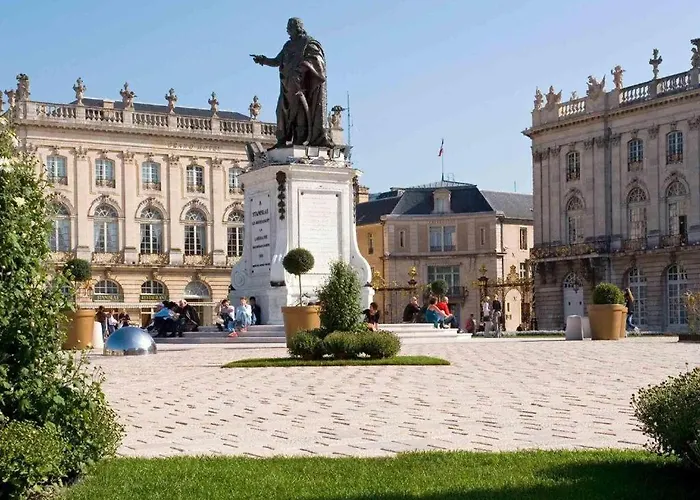 Apartment Le Perchoir De Picasso Gare Cosy Sous Les Toits 3 Pers